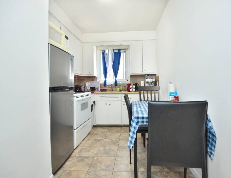 Coquette 3.5 Pour 4 Personnes Apartman Montréal Kültér fotó